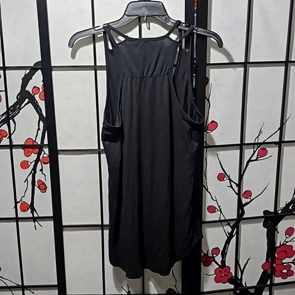 Athleta Black Silver Tank Top Blouse Size Medium - Picture 4 of 4